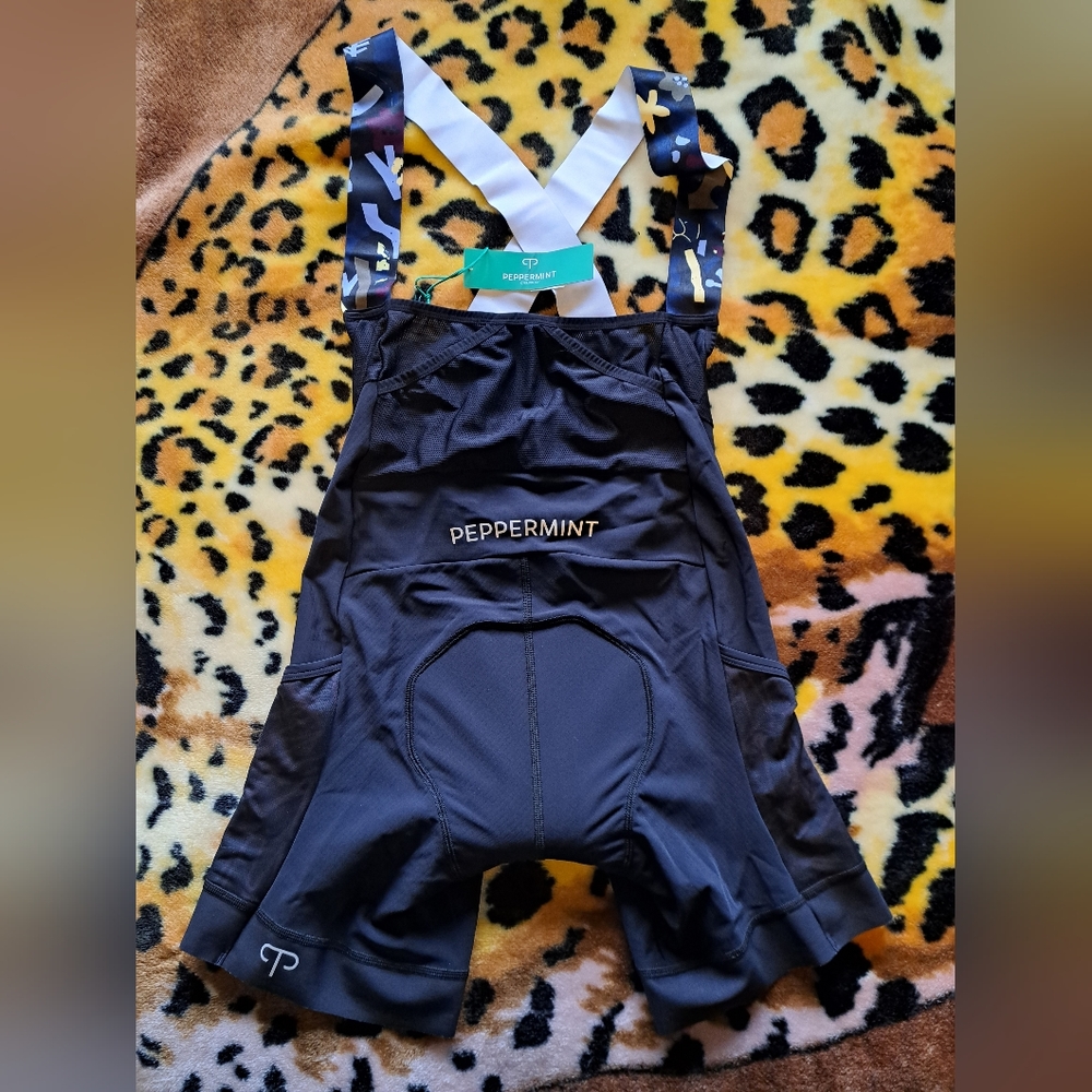 Peppermint gravel cycling bib shorts /padded bike shorts